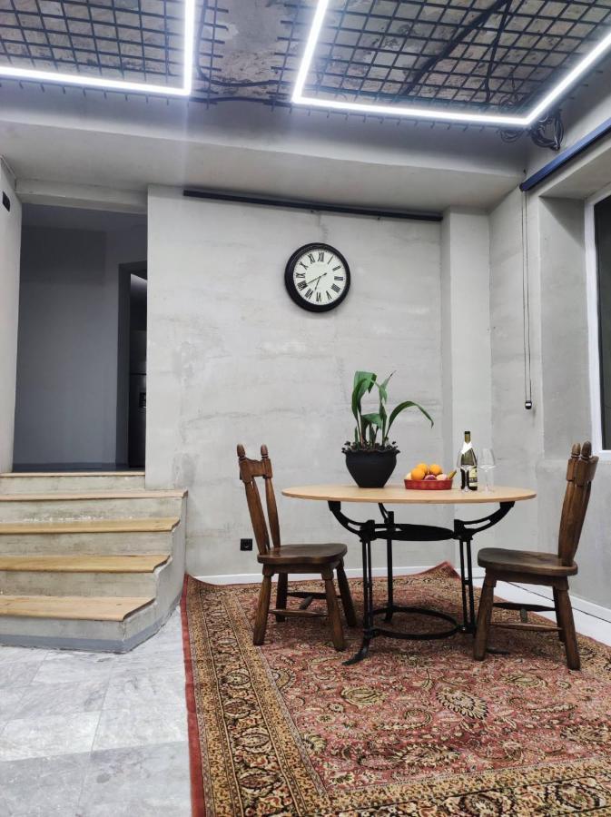 Appartement Shared Flat In An Artists District Pikris Gora à Tbilissi Extérieur photo