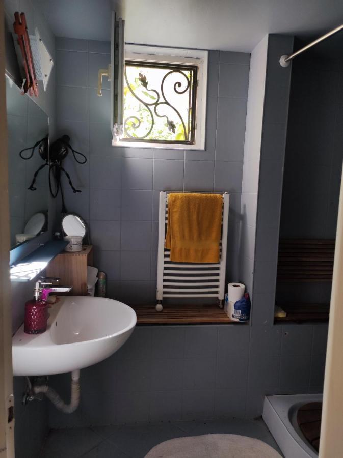 Appartement Shared Flat In An Artists District Pikris Gora à Tbilissi Extérieur photo
